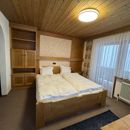 Klarelia Haus * 图克斯